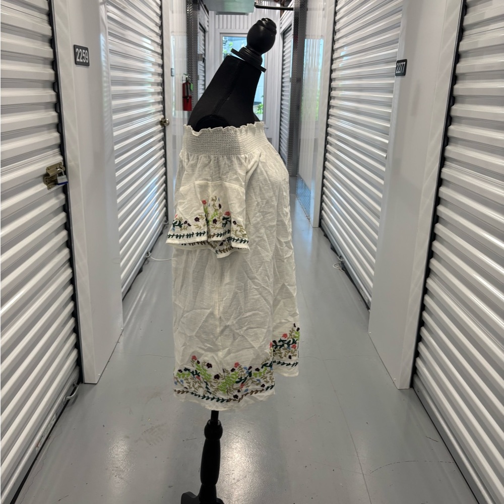 Chelsea & Violet Embroidered Off-Shoulder White Dress - Picture 9 of 15